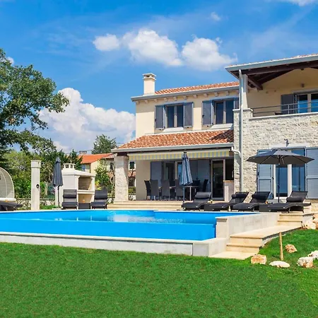 Mit Privatpool Fuer 8 Personen Ca 180 Qm In Deklici, Istrien Istrische Riviera Kaštelir